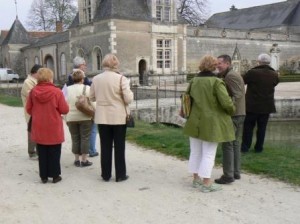 Devant le château de Villesavin