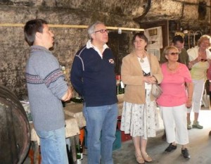 Didier Aubert nous accueille dans les caves troglodytes de son domaine de vouvray